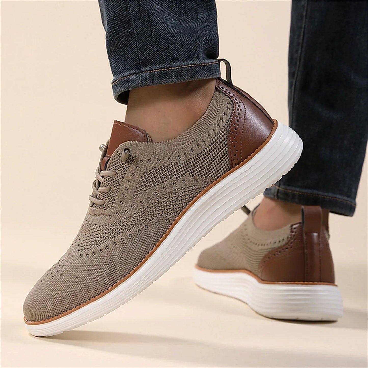 Strato Sneakers